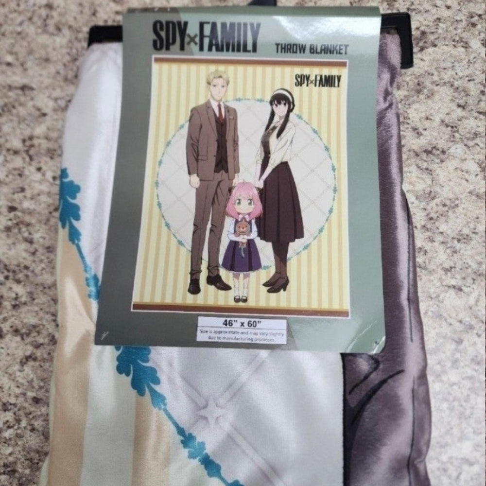 NWT Spy X Family Trio Portrait Anime Throw Blanket Ultra Soft